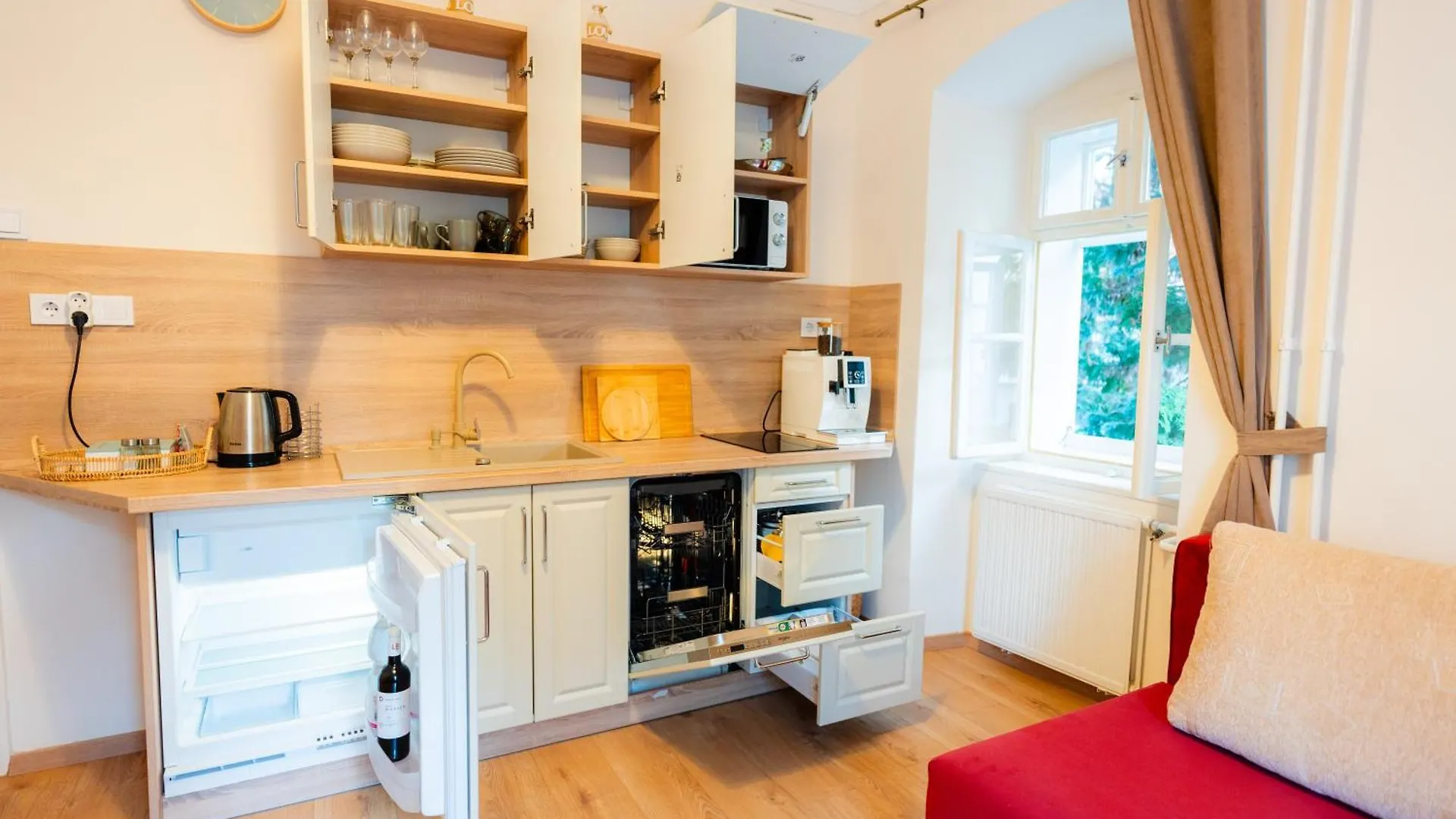 Apartament Carlone House Eger 0*,